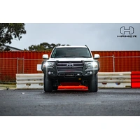 King series Plus bull bar (Landcruiser 200 Series 15-21)