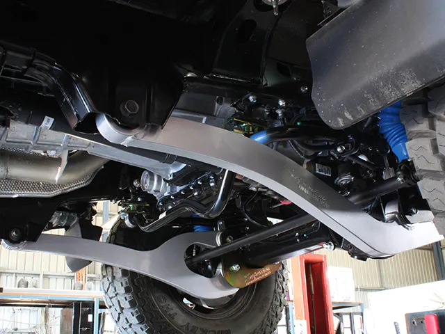Superior Hyperflex Radius Arms Suitable For Toyota LandCruiser 76/78/79 Series 8/2016 on 7 Inch (175mm) Castor Correction (Curved Style Arms) (Pair) - HYPRARM7027